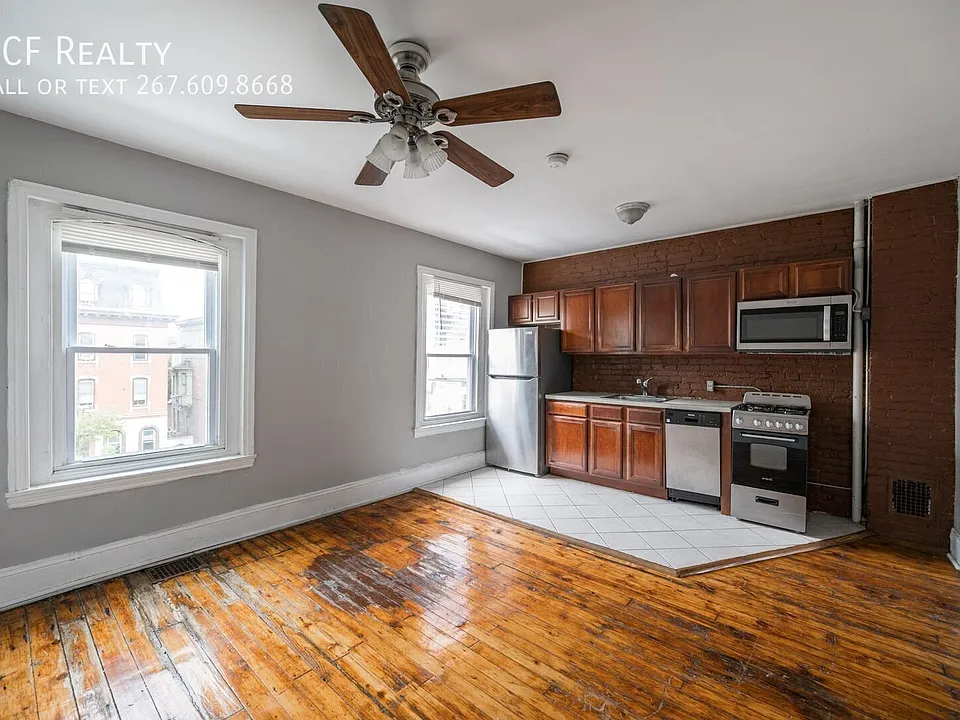 1919 Spring Garden St #3F