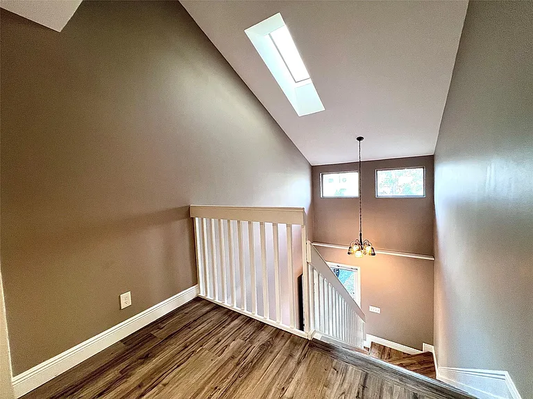 2246 Discovery Cir — Photo 17