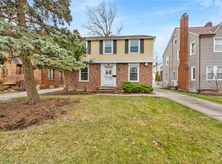 1920 Hampton Rd, Rocky River, OH 44116