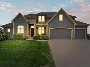 3112 SE 2nd St, Lees Summit, MO 64063