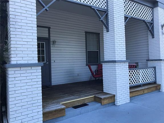 2nd image of 215 Goldstein St APT 1