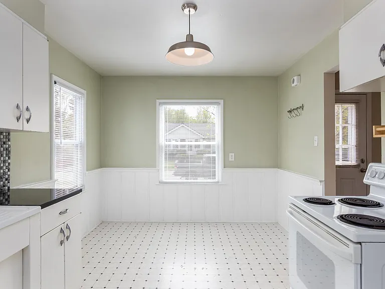 2073 Garfield St — Photo 7