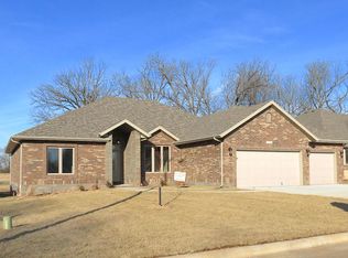 2253 S Lexus Ave, Springfield, MO 65807
