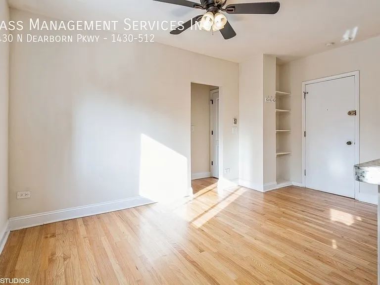 1430 N Dearborn Pkwy — Photo 78