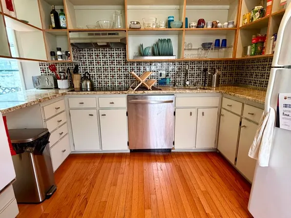 4518 Regent St, Philadelphia, PA 19143