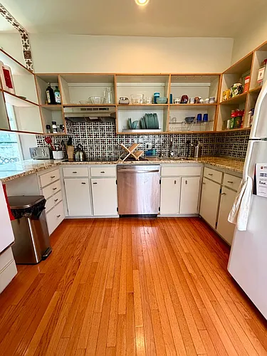 4518 Regent St Photo 1