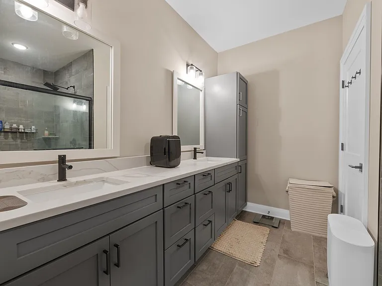 751 N 6th St #208 — Photo 21