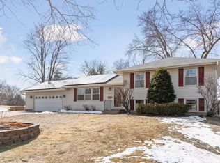 8449 Morris Cir, Bloomington, MN 55437