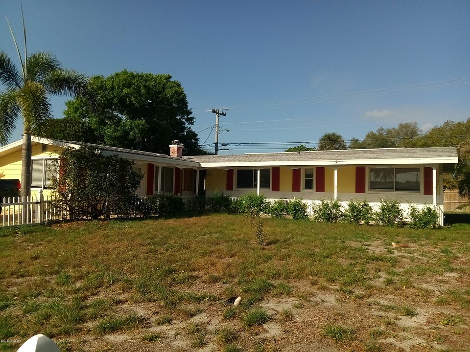 1st image of 776 Van Buren St