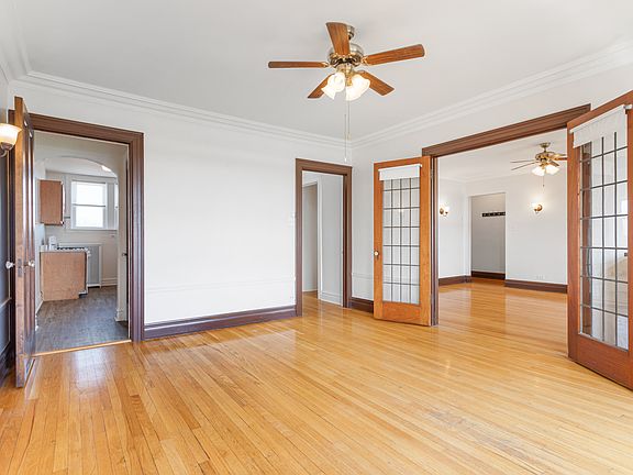 2nd image of 2352 N Spaulding Ave #303