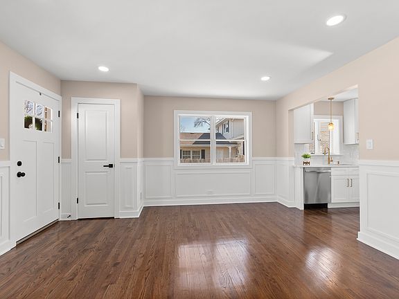 4th image of 9027 27th St