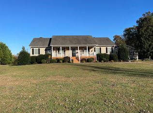 9021 S Genito Rd, Jetersville, VA 23083