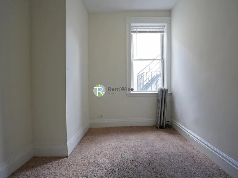 6 Camelot Ct #20 — Photo 13