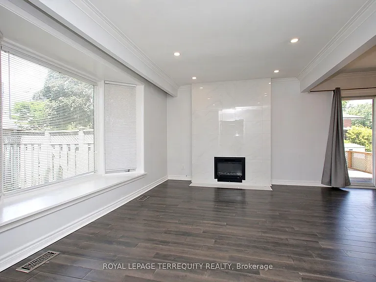 1 Barnes Cres — Photo 5