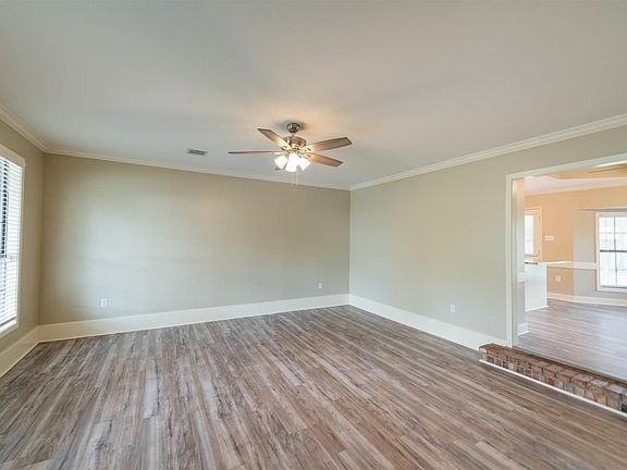 3rd image of 723 Natalie Dr