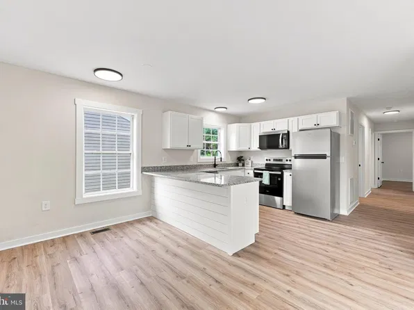 207 Arch St, Martinsburg, WV 25401