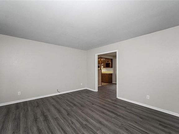 2nd image of 894 Clemson Dr