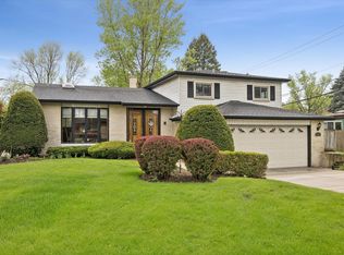 1903 E Ivy Ln, Mount Prospect, IL 60056