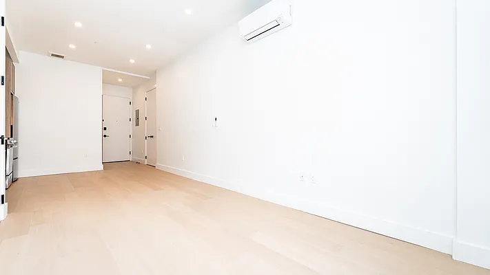 Rented by Nooklyn NYC LLC | media 19