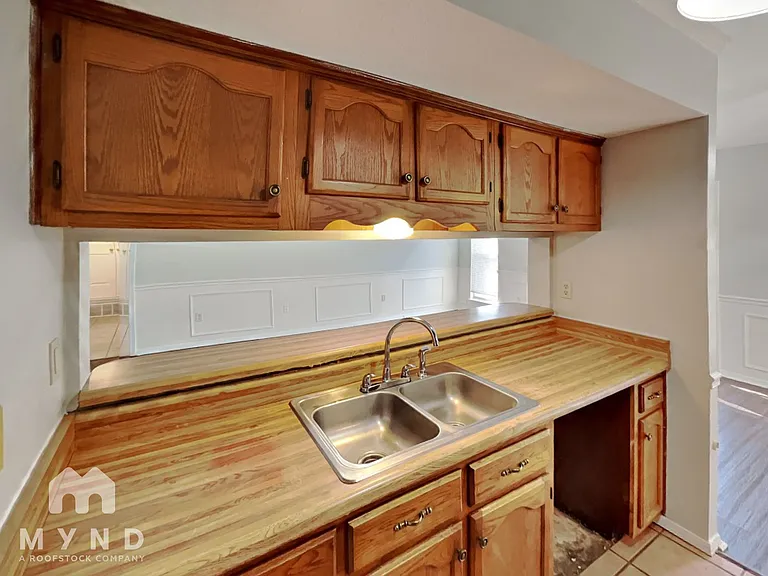 3405 Laurelwood St — Photo 5