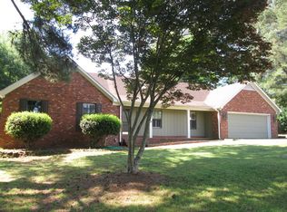 248 Country Club Dr, Senatobia, MS 38668