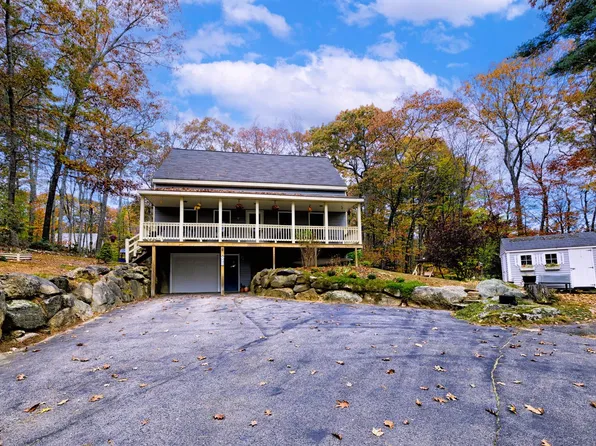 124 Lakeside Oaks Drive, Barrington, NH 03825