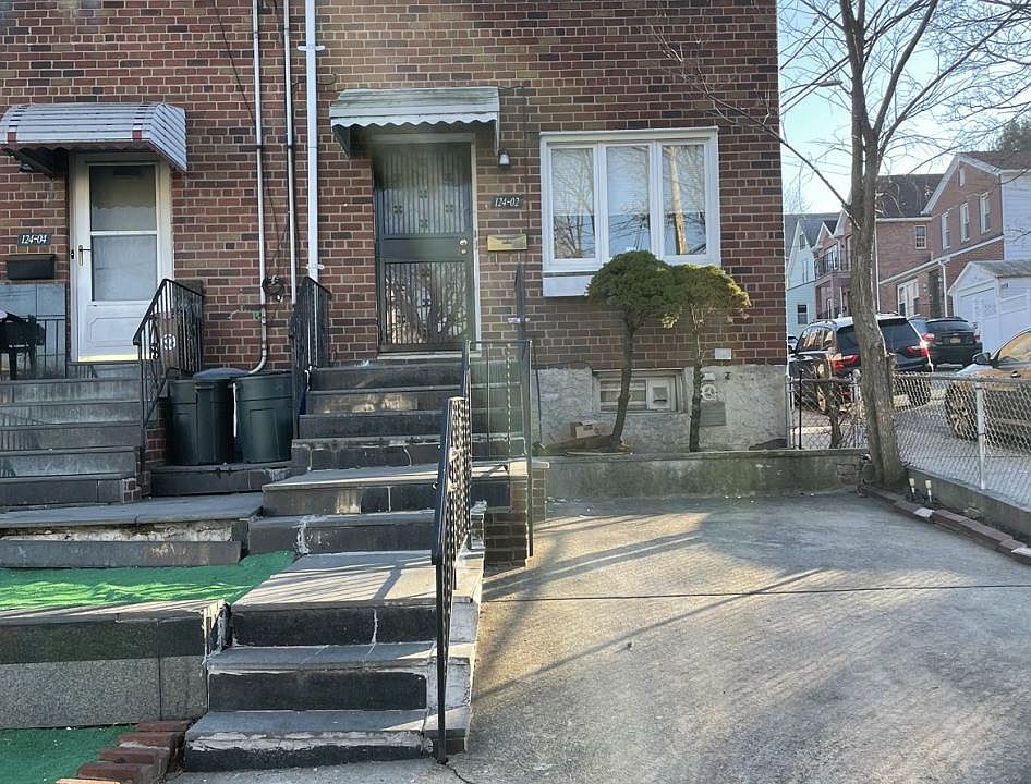 1st image of 124 13th Ave #1