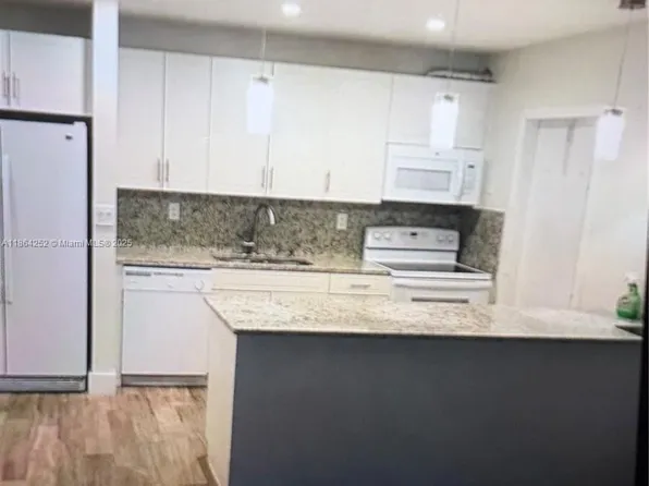 13864 SW 90th Ave #108, Miami, FL 33176