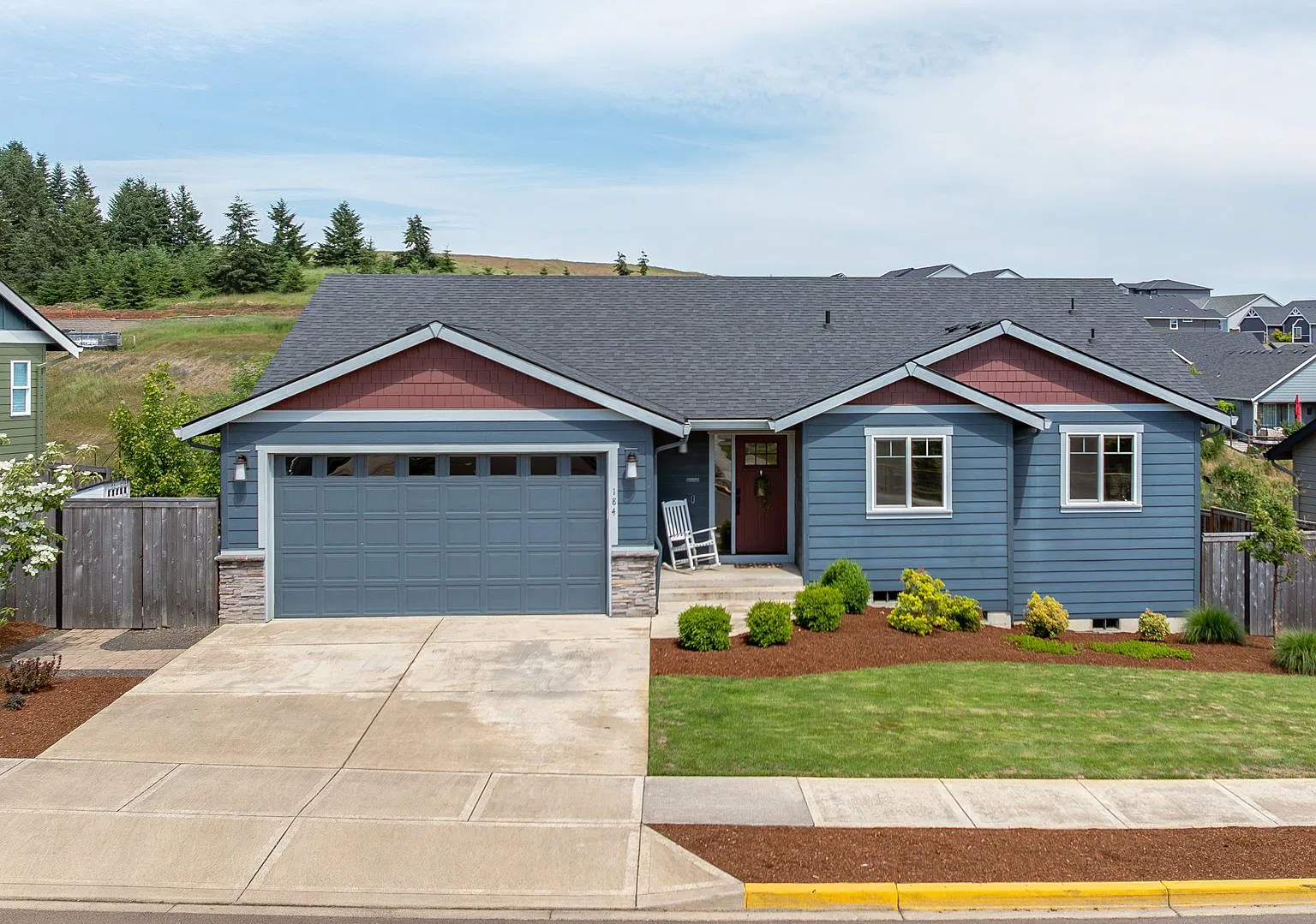 Spacious 5-Bedroom Home in Desirable NW McMinnville — Photo 1