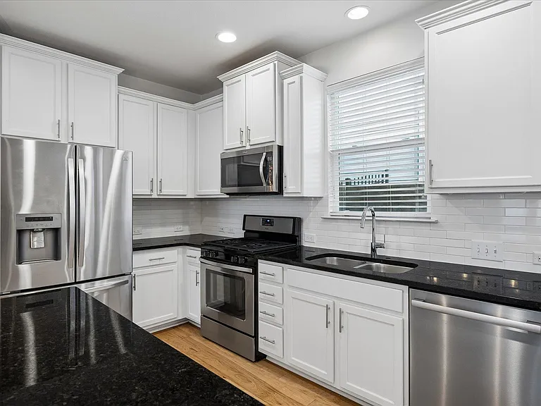 7203 Bertram Ct — Photo 9