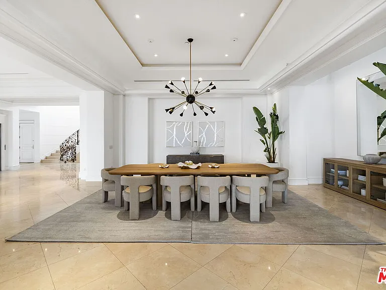 360 Trousdale Pl — Photo 10