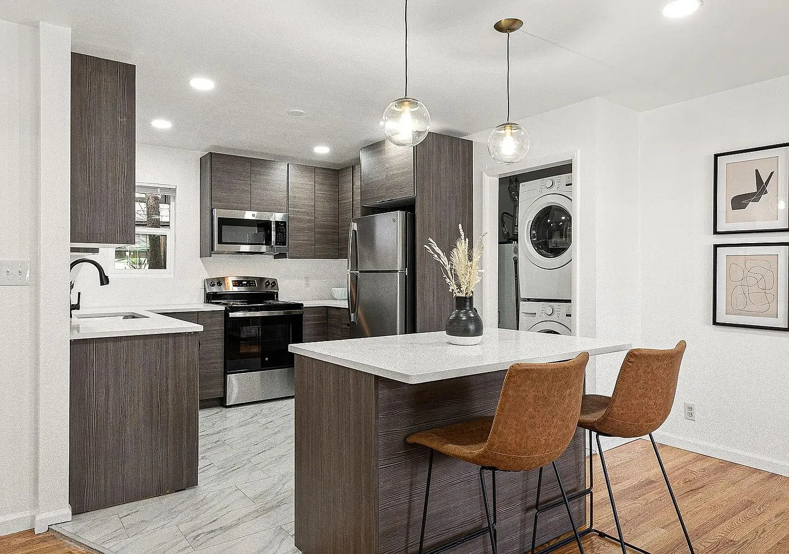 Fully Updated 2 Bedroom - Available Now! — Photo 3