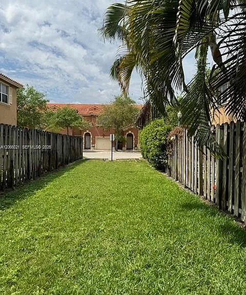15242 SW 30th Ter #15242 — Photo 43