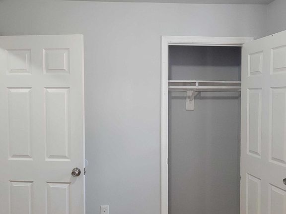 5th image of 200 Harmison St