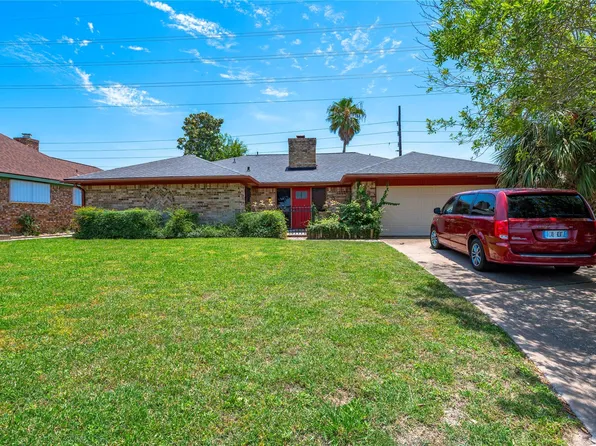 43 Quintana Dr, Galveston, TX 77554