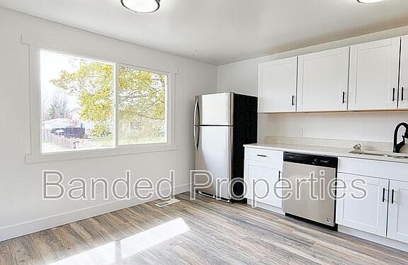2nd image of 3880 S Manhatten Dr