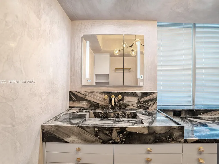 5801 Collins Ave #1200 — Photo 30