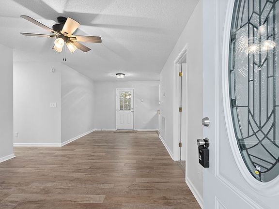 5th image of 3249 N Senseney Cir