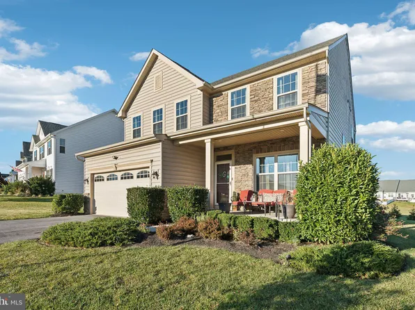 18214 Shapwick Ct, Hagerstown, MD 21740