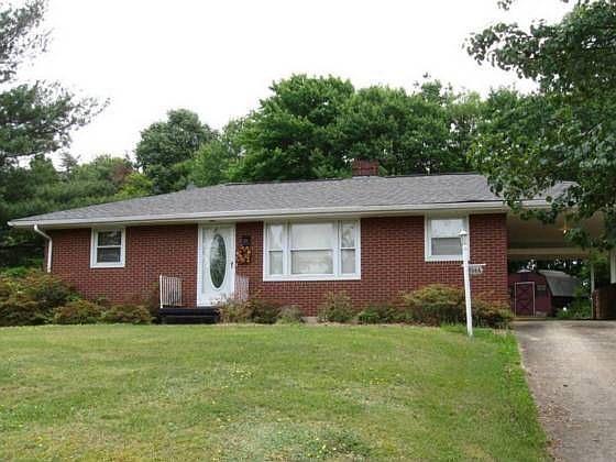 1st image of 939 Sunnybrook Cir