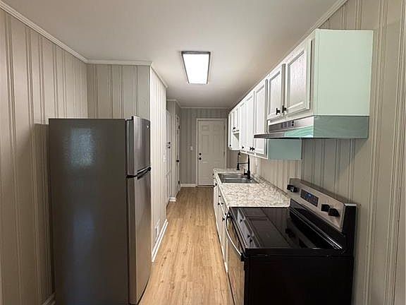 3rd image of 3269 Dodson Dr Unit B