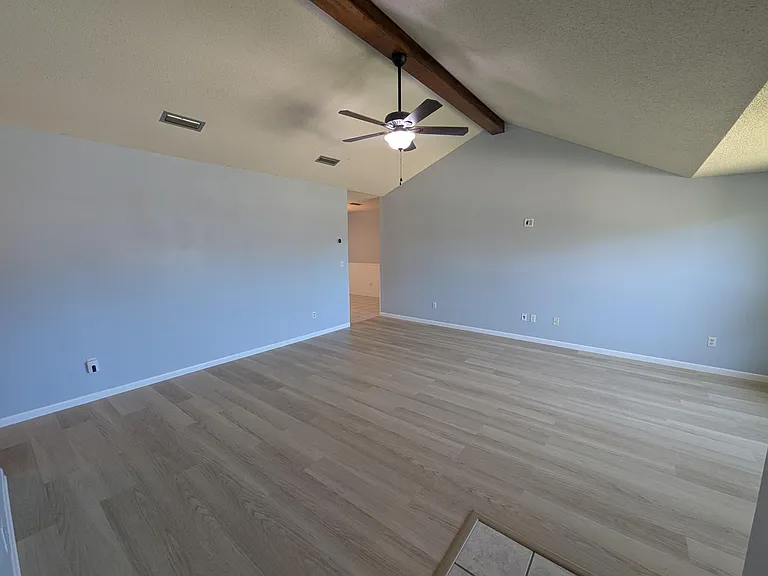 2217 Calle De Pizzaro — Photo 15