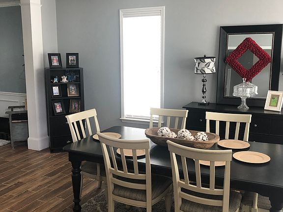 Formal Dining (1st Floor)