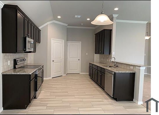 5th image of 1921 Green Terrace Dr