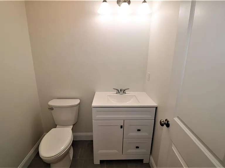 121 Hillcrest Ave — Photo 8