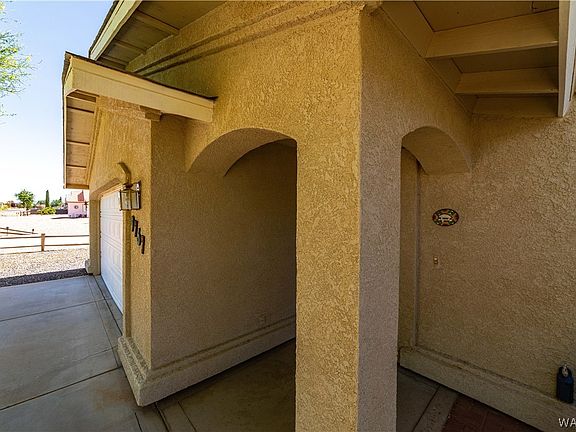 4th image of 9767 N Saddleback Drive