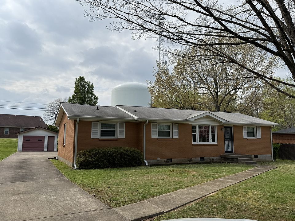 1st image of 106 W Park Dr