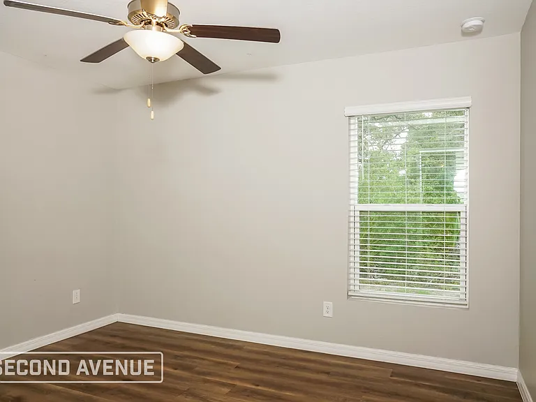 486 Hoffer St — Photo 16