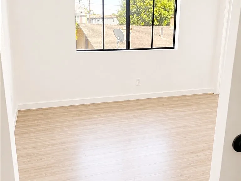 3209 Clay St — Photo 24