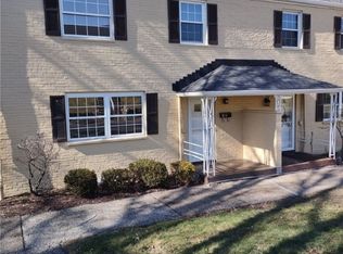 4 Chapel Dr, Pittsburgh, PA 15237